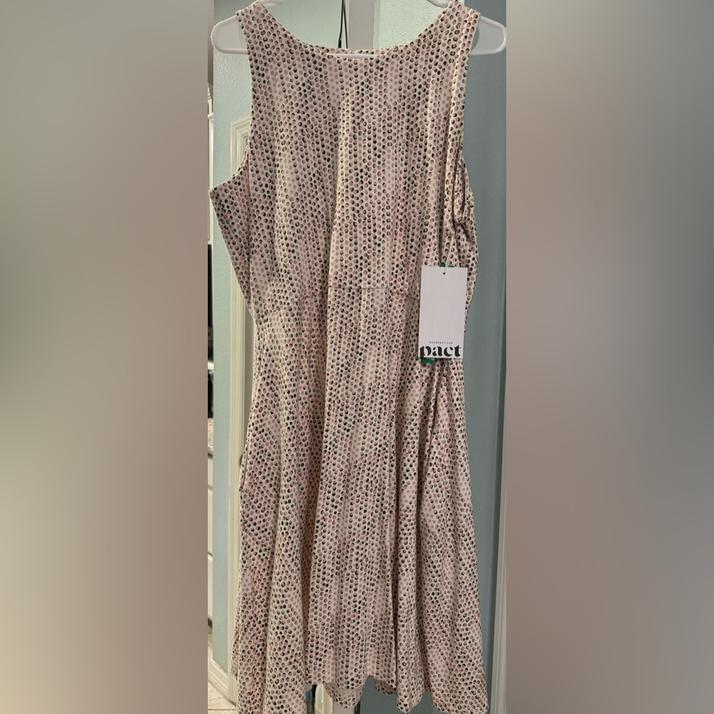 Pact Organic Dress with pockets! - Size XL - new with tags!